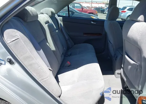 2004 Toyota Camry Le/Xle/Se из США, поврежденный, VIN 4T1BE32K24U921107